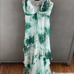 Teri Jon rickie freeman size 6 gown